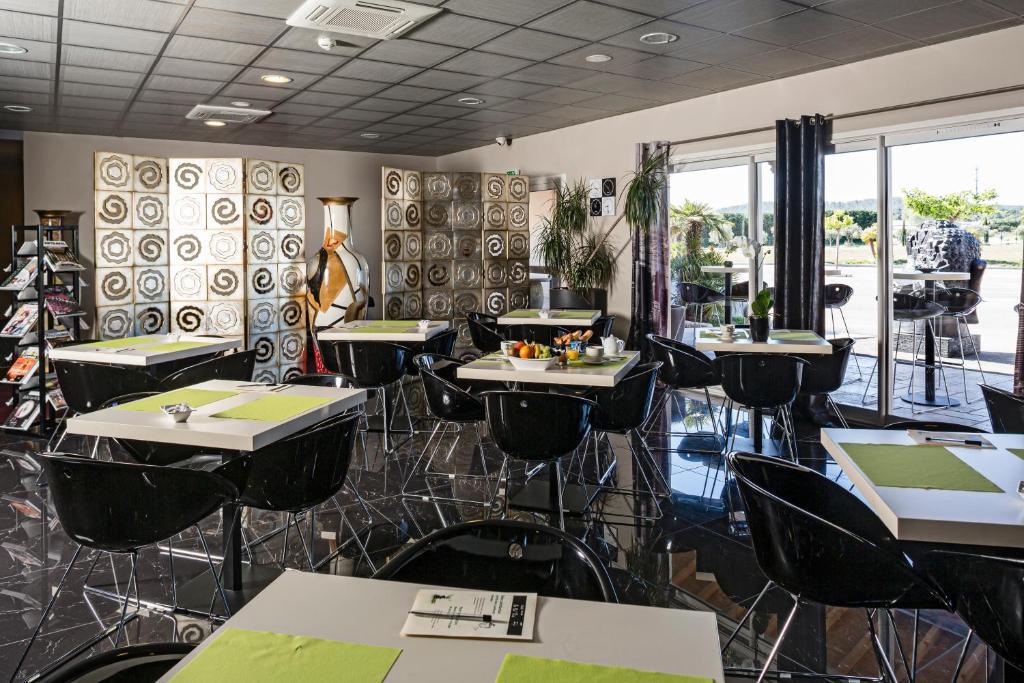 Le Ya'Tis Hotel Saint-Laurent-des-Arbres Luaran gambar