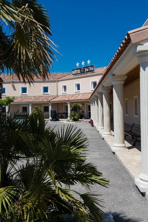 Le Ya'Tis Hotel Saint-Laurent-des-Arbres Luaran gambar